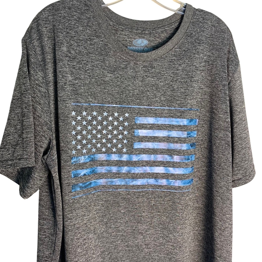 Mossy Oak XL T-Shirt Gray USA American Flag Lightweight Athletic Swim Fish Tee